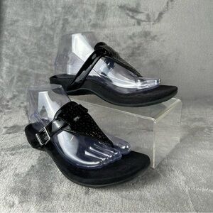 Vionic Tropez Thong Sandals Womens 7 Black‎ Patent Perforated Look Beach Shoes